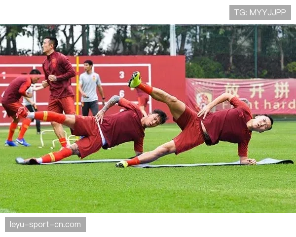 体能训练：赛季中体能保存与轮换策略解析，体能储备一般要多久